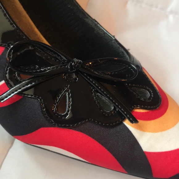 Shoes - Picture 3 of 5